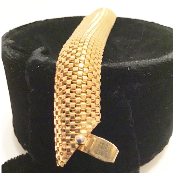 Hobe Designer Necklace and Bracelet Demi-Parure - Picture 6 of 11